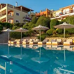 Ξενοδοχείο με διαμερίσματα Lithies Sea View Boutique 4*