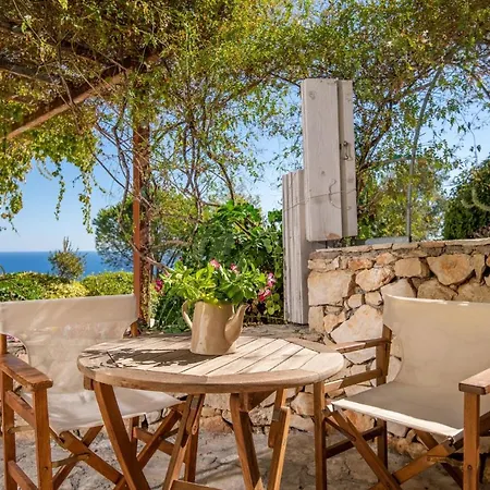 Lithies Sea View Boutique Aparthotel 2*