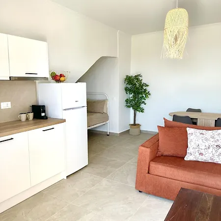 Апарт-отель Lithies Sea View Boutique