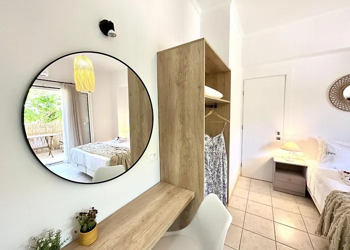 Lithies Sea View Boutique Aparthotel 4*